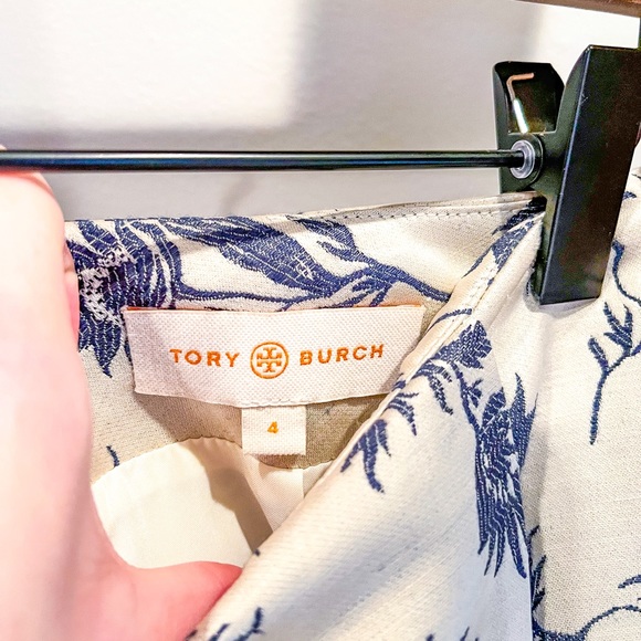 Tory Burch SZ 4 White With Blue Florals A Line Skirt! - Picture 10 of 10
